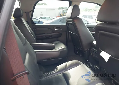 2009 Cadillac Escalade Standard z USA, uszkodzony, nr VIN 1GYFK23259R157099